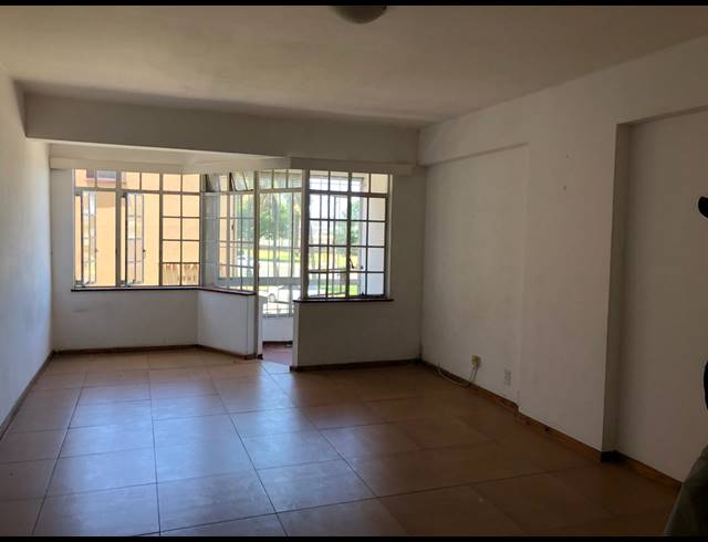 0.5 BEDROOM FLAT TO LET IN ESPLANADE